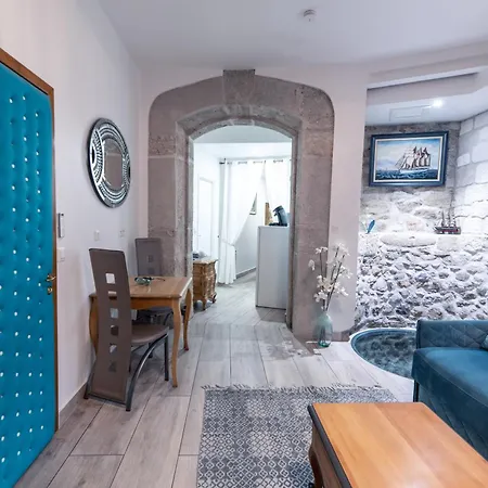 Du Puits Du Couvent Affittacamere Narbona