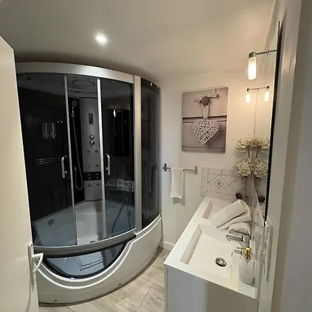 Du Puits Du Couvent Affittacamere Narbona